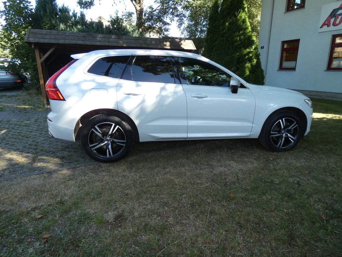 Volvo XC 60D4 R-Design AWD Navi LED Kamera Temp CD foto 3