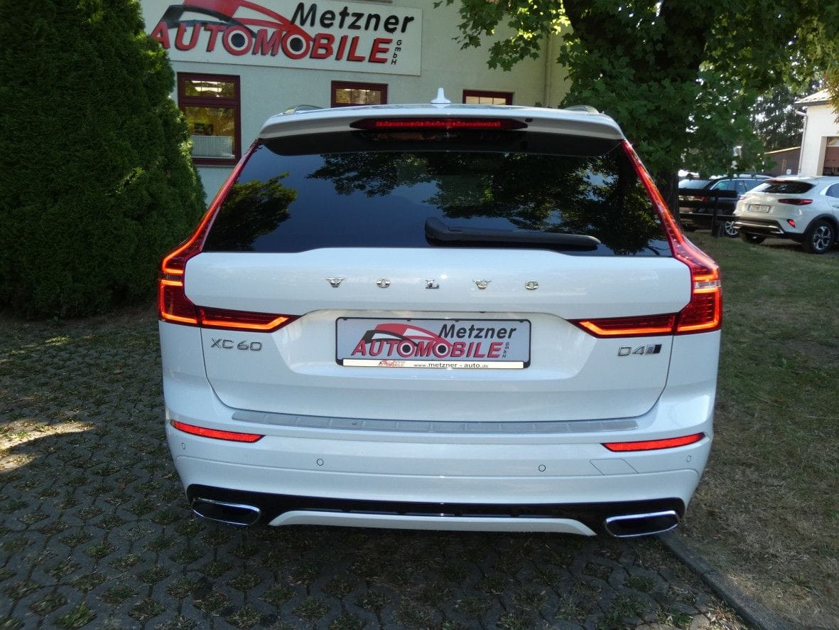 Volvo XC 60D4 R-Design AWD Navi LED Kamera Temp CD foto 4