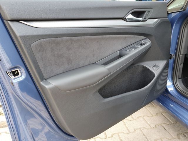 Volkswagen Golf Variant Style 1.5eTSI DSG PANO AHK HUD 360° foto 17