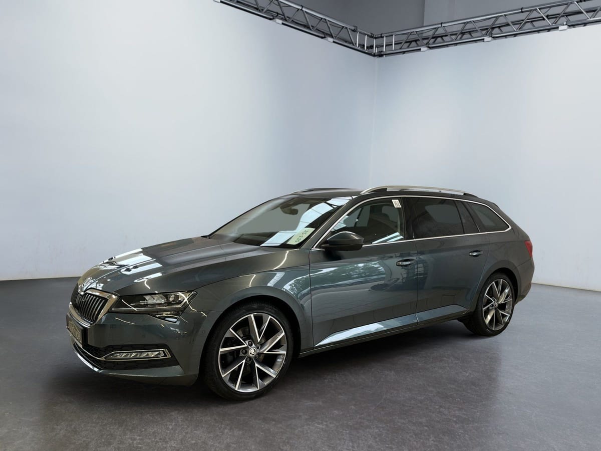 Skoda Superb Combi Premium Edition 2.0TDI DSG ACC DCC foto 2