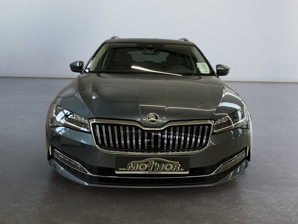 Skoda Superb Combi Premium Edition 2.0TDI DSG ACC DCC foto 6