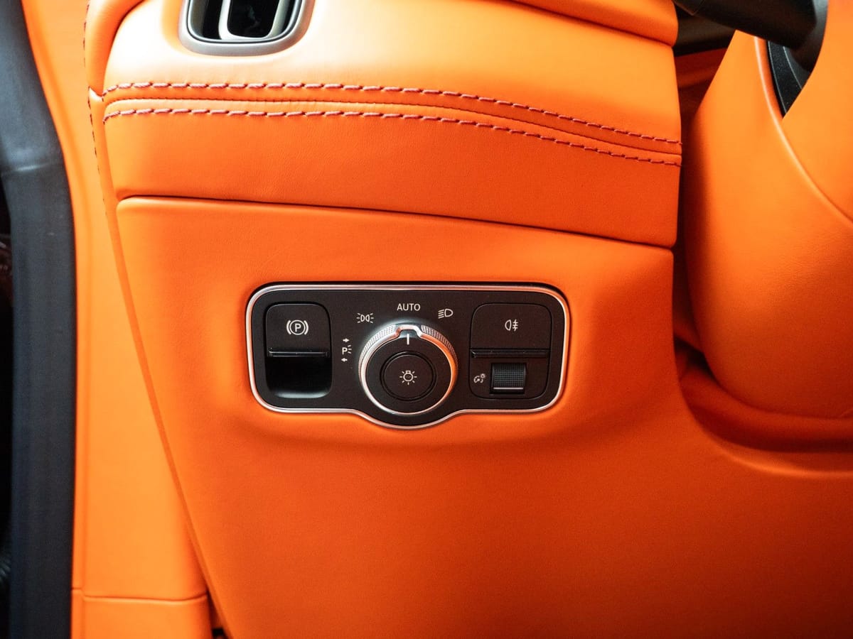 Aston Martin 4.0 V8.VOLLAUSSTATTUNG.LUFTFE.PANO.ACC.360 foto 18