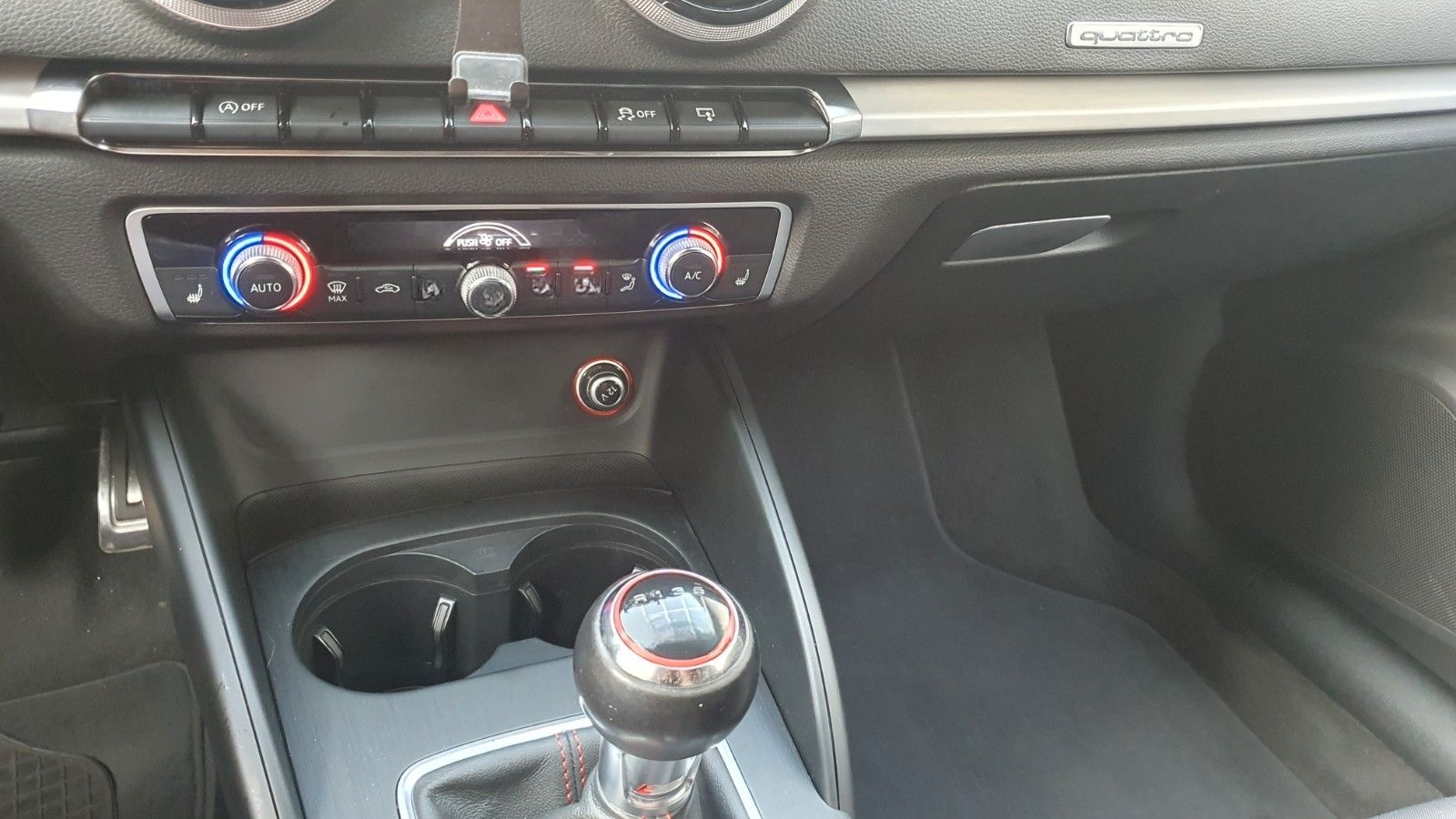 Audi S3 2.0 TFSI quattro+Navi+Schaltgetriebe foto 9