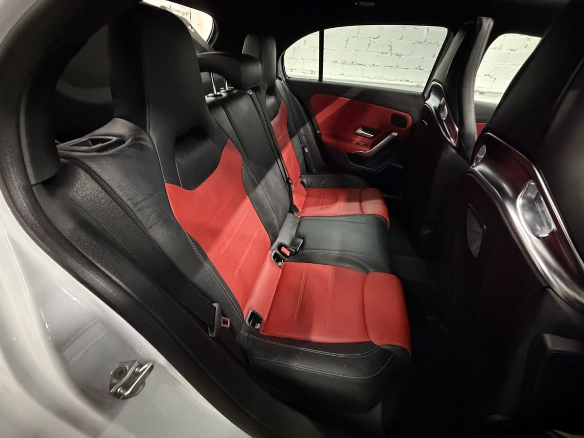 Mercedes-Benz A 35 AMG 4Matic Speedshift DCT 7G AMG Edition 55 foto 8