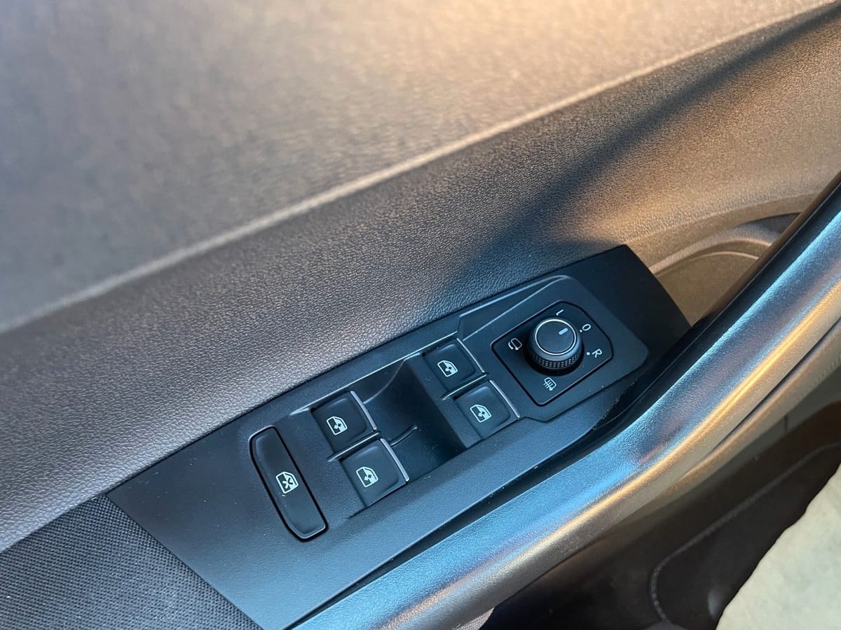 Volkswagen Taigo R-Line Black-Style, DSG, Navi, IQ-Light foto 15