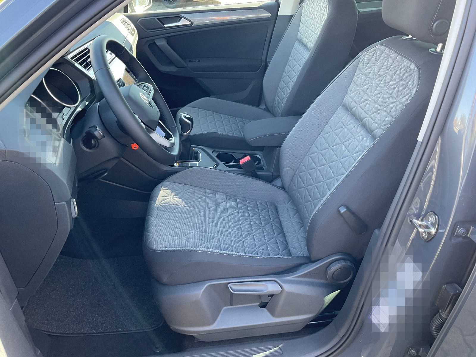 Volkswagen Tiguan 1.5 Life*Navi*AHZV schwenk*Licht-&Regens foto 12