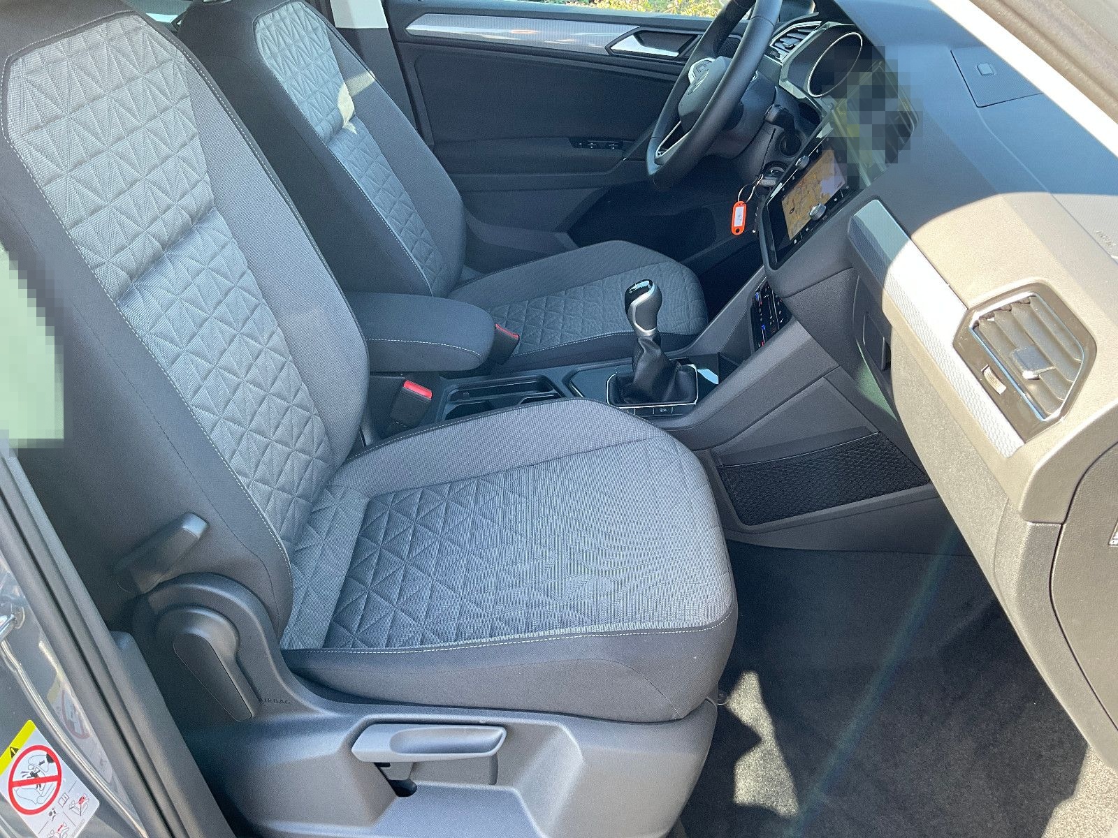 Volkswagen Tiguan 1.5 Life*Navi*AHZV schwenk*Licht-&Regens foto 9