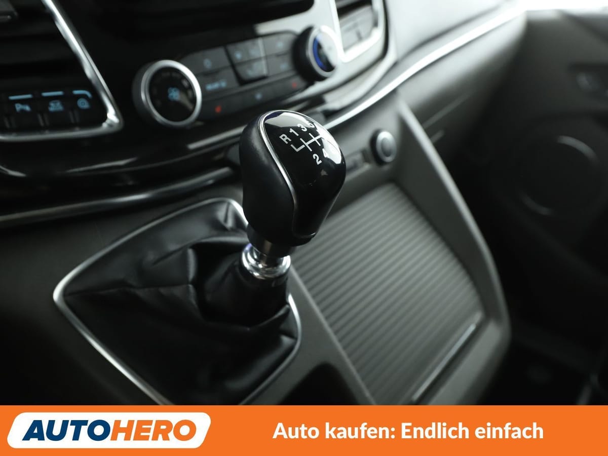 Ford 2.0 TDCi 320 L1 Tourneo Titanium NAVI TEMPO CAM foto 23