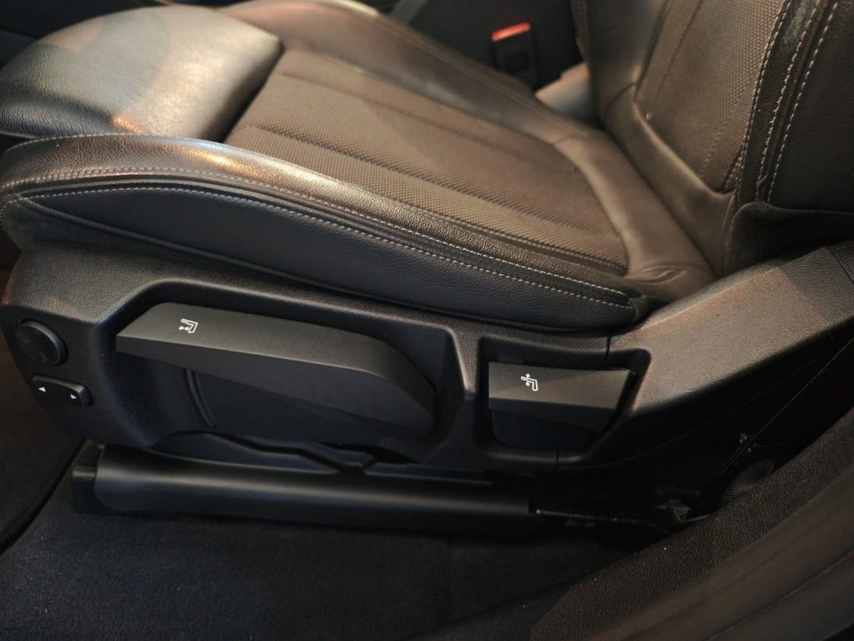 BMW X4 xDrive20d AT xLine Navi Business AHK Kamera foto 19