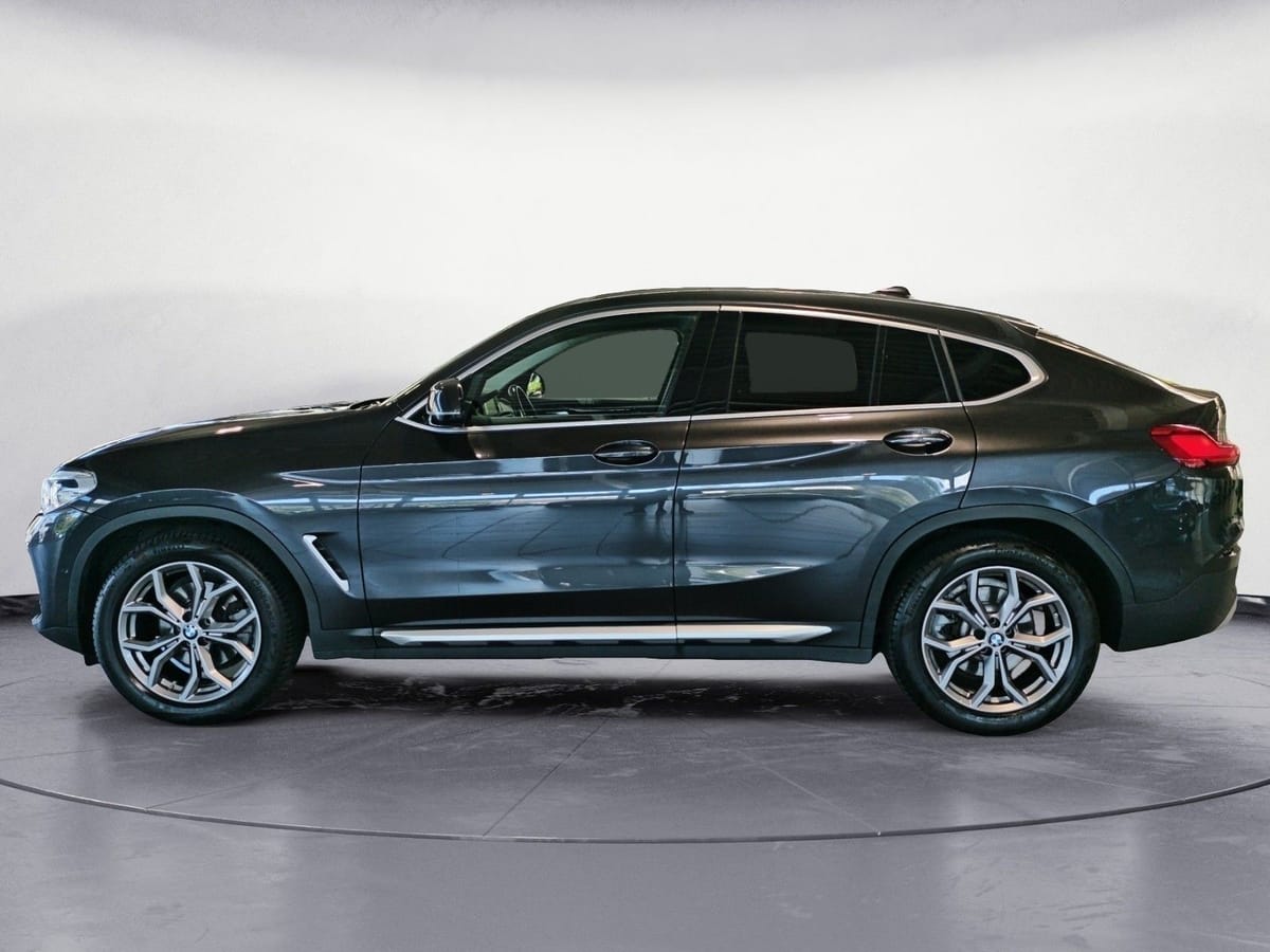 BMW X4 xDrive20d AT xLine Navi Business AHK Kamera foto 3