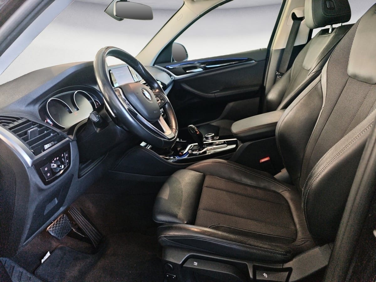 BMW X4 xDrive20d AT xLine Navi Business AHK Kamera foto 10