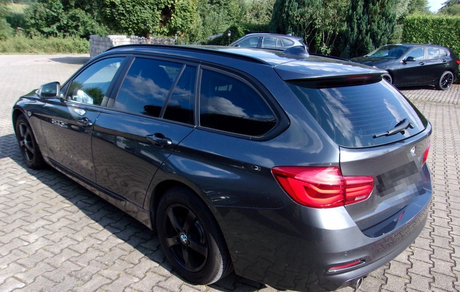 BMW 318i  Touring foto 4
