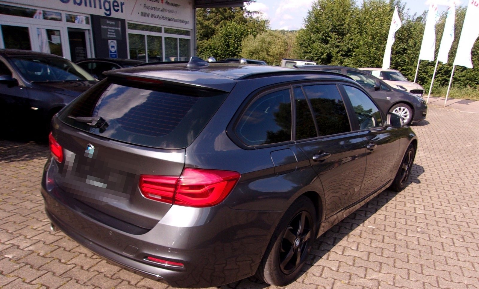 BMW 318i  Touring foto 5