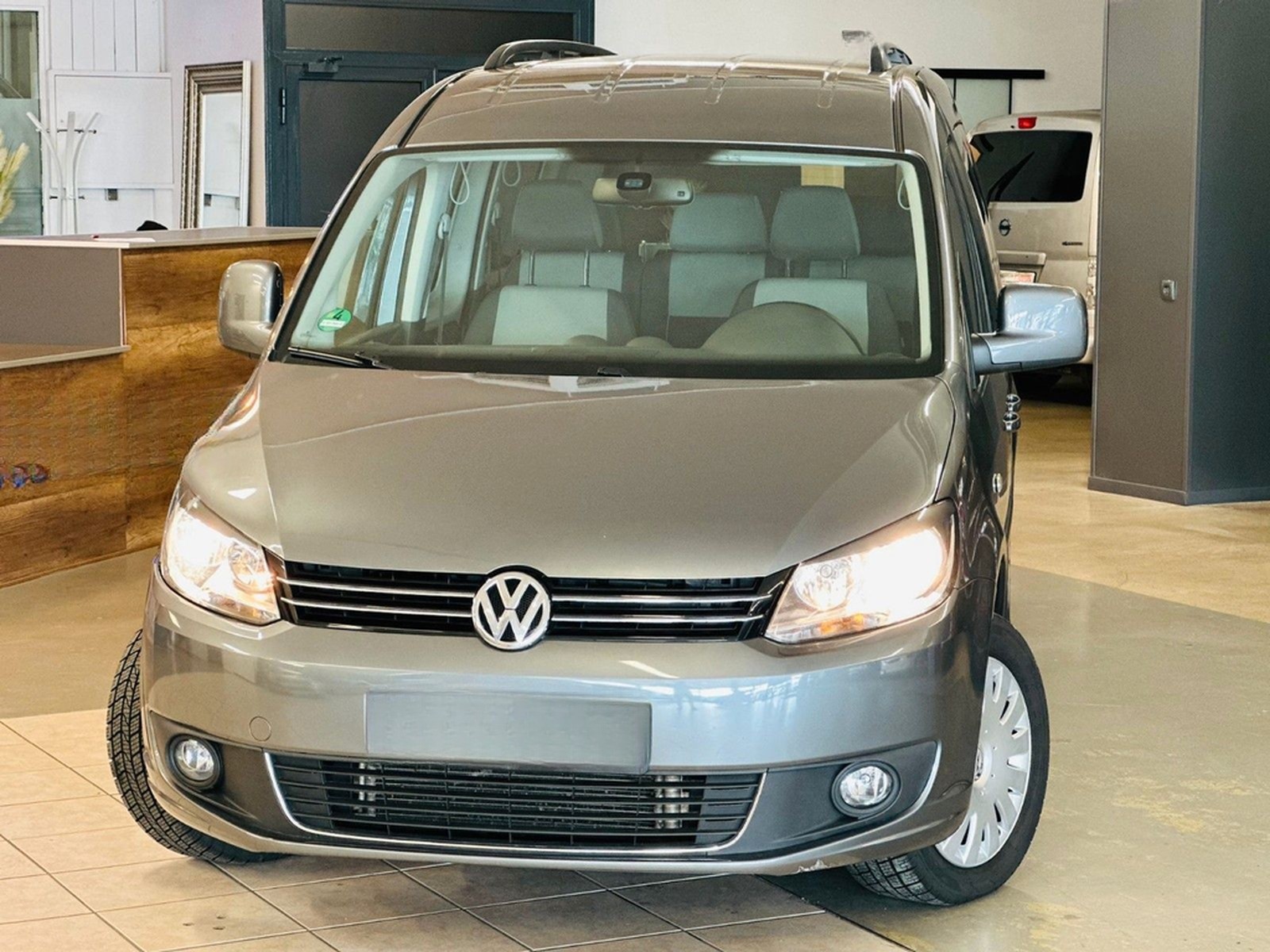 Volkswagen Caddy Maxi-Behindertengerecht-Rampe-TOP foto 6