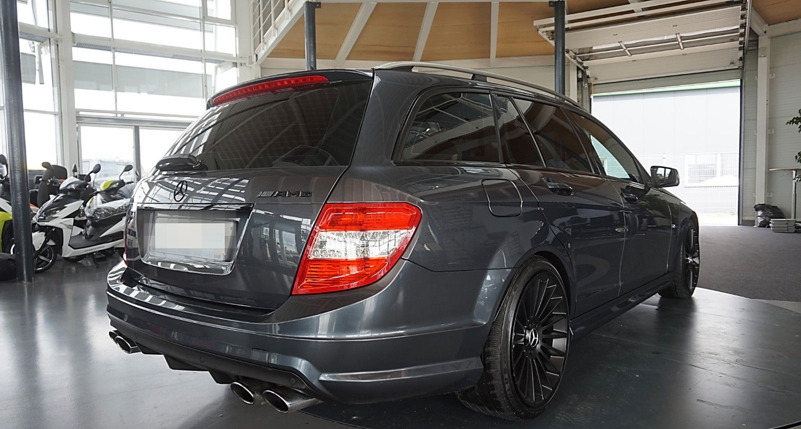 Mercedes-Benz C 63 AMG T  Xenon*Navi*Leder*Alu19*DeutschesAuto foto 5