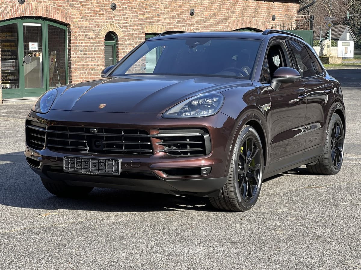 Porsche Cayenne E-Hybrid LED-MATRIX KAMERA BOSE PDCC PAN