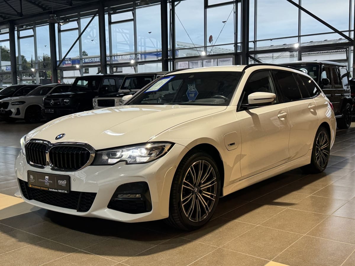 BMW 330 e M-Sport Leder Ambiente 360Cam HUD LED SHZ foto 3