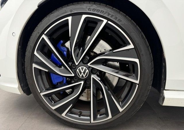 Volkswagen Golf 8 R DSG 4M BlackStyle19Komfort AkraTitan foto 13