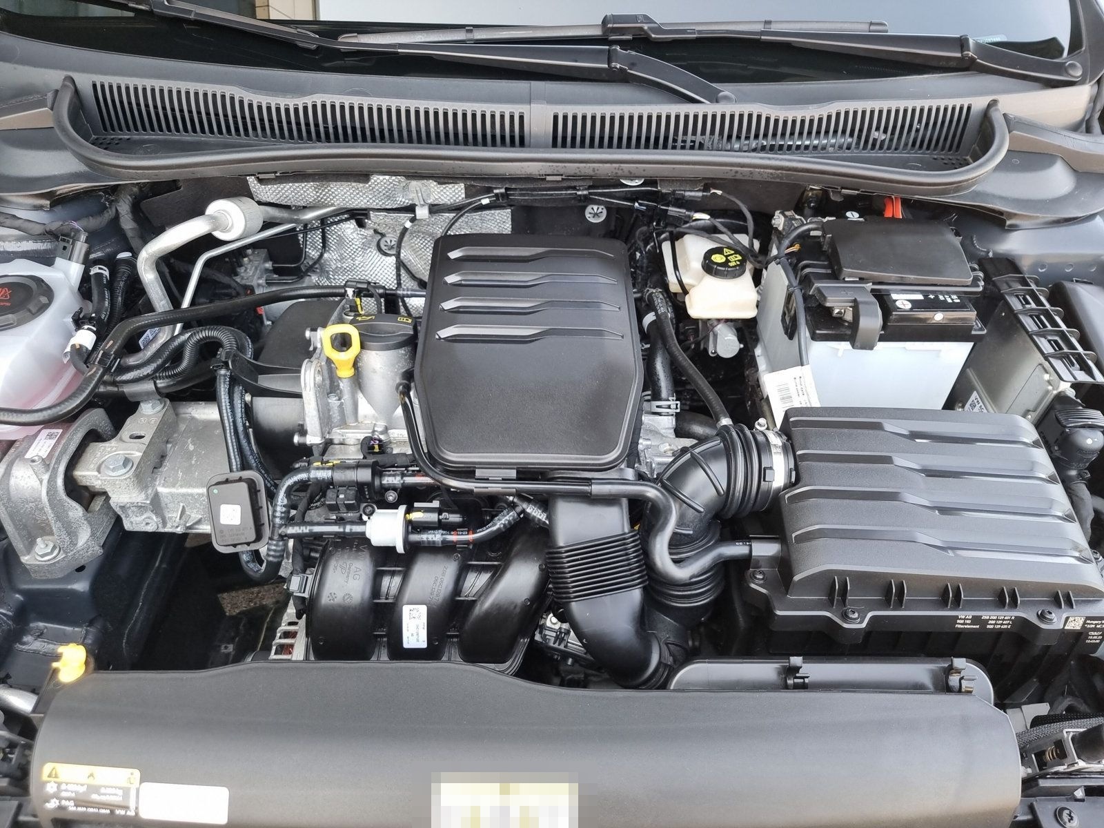 Volkswagen Polo  1,0 MPI Move NAVI+TEMPOMAT+SHZ foto 17
