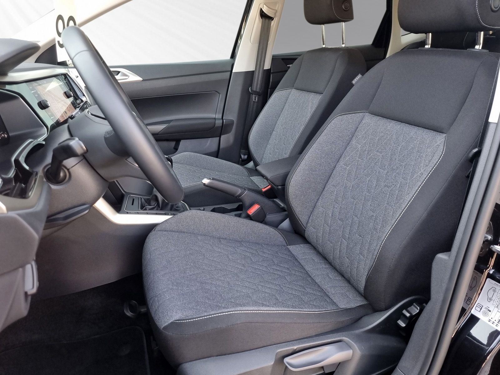 Volkswagen Polo  1,0 MPI Move NAVI+TEMPOMAT+SHZ foto 9