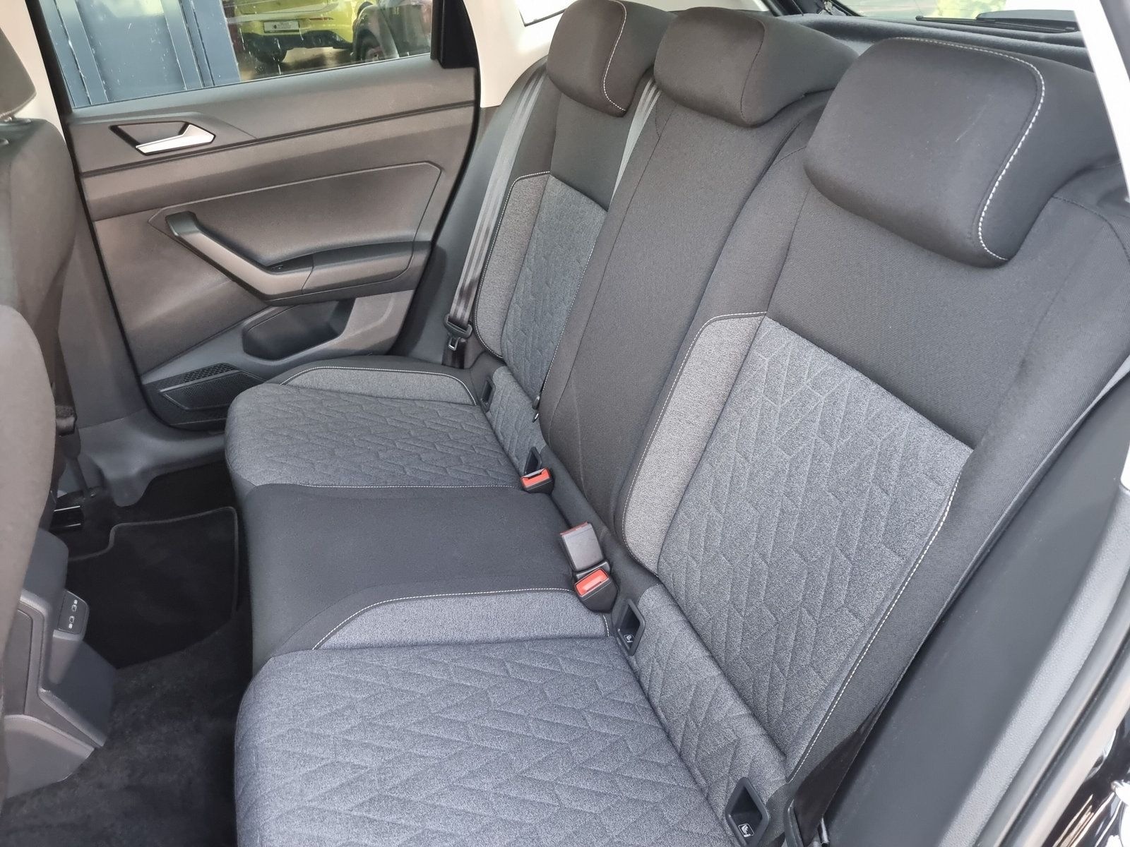Volkswagen Polo  1,0 MPI Move NAVI+TEMPOMAT+SHZ foto 10