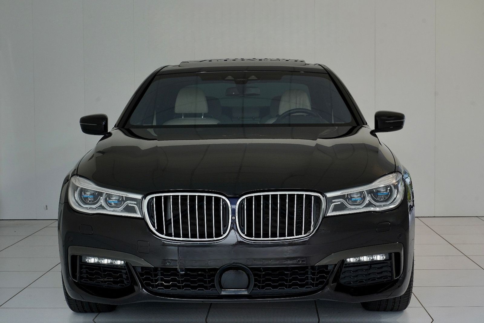 BMW 750i xDrive *M-SPORT*PURE-EXCELLENCE*B&W*LASER* foto 3