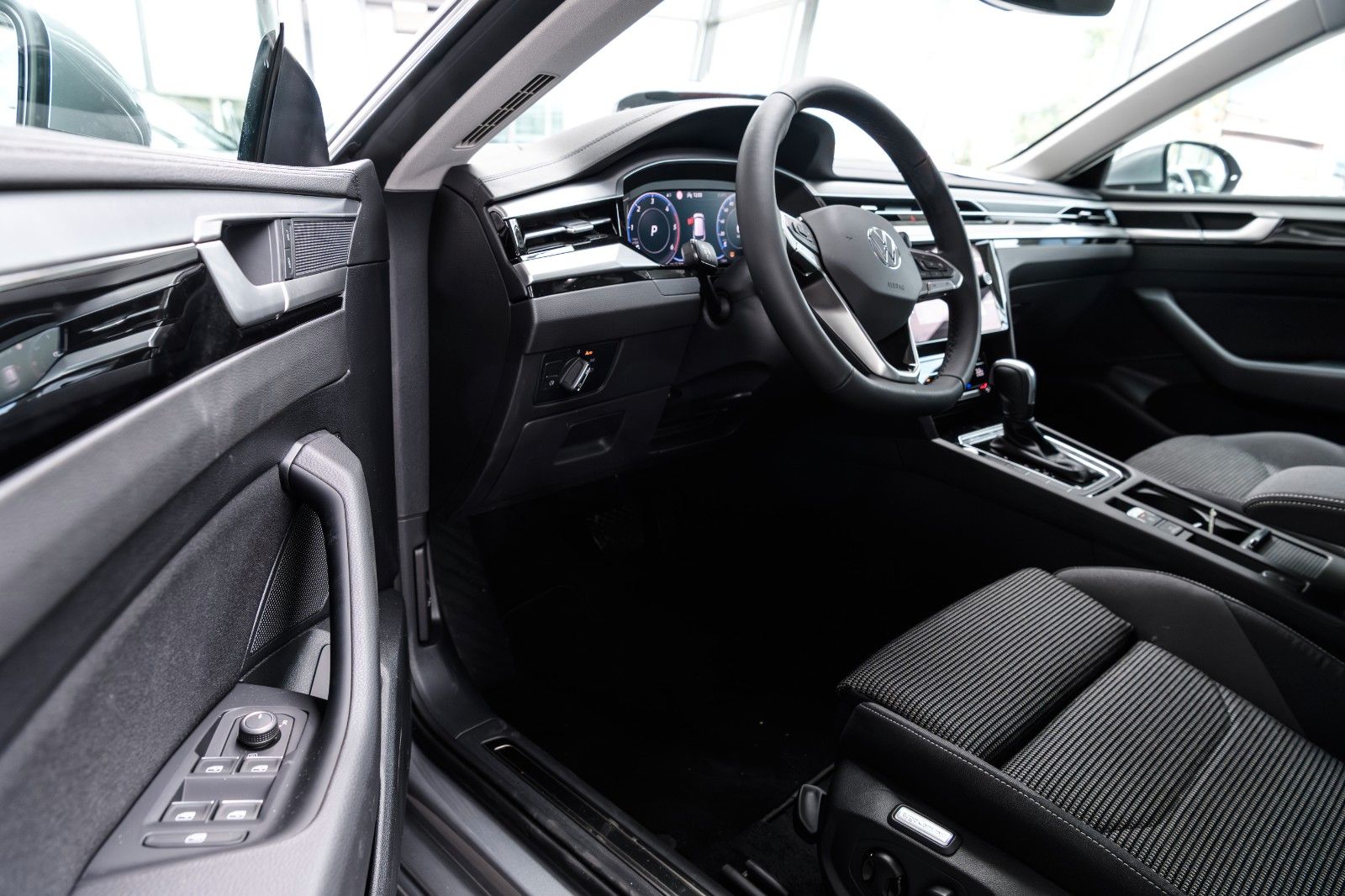 Volkswagen Arteon Shooting Brake 2.0TDI DSG +NAVI+LED+ACC foto 15