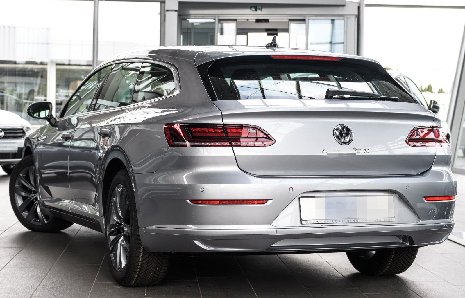 Volkswagen Arteon Shooting Brake 2.0TDI DSG +NAVI+LED+ACC foto 4