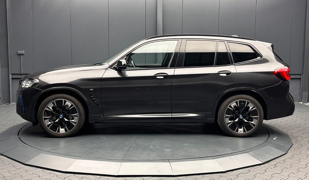 BMW iX3 Inspiring *20Zoll*PANORAMA*AHK*Shadow-Line* foto 2