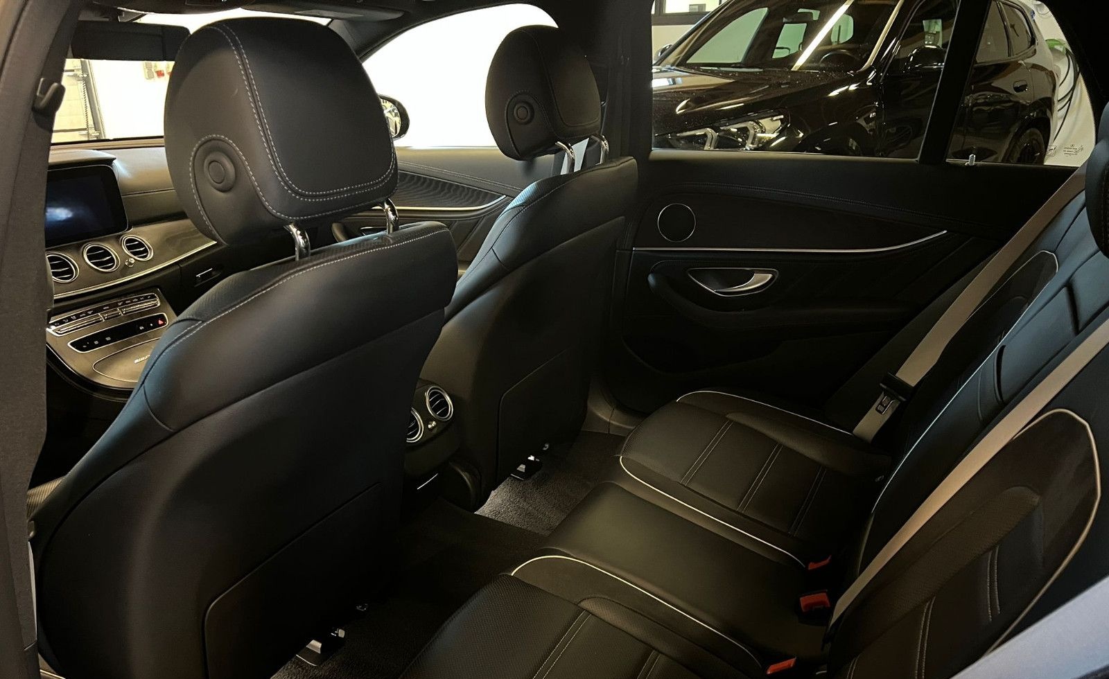 Mercedes-Benz E 63 S AMG 4Matic-AMG-PERFORMANCE-SPORTABGAS.- foto 22