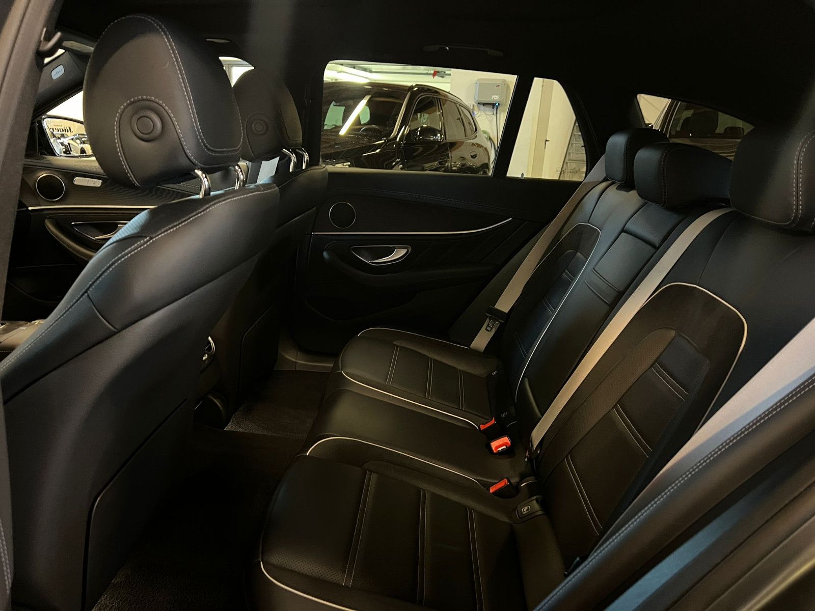 Mercedes-Benz E 63 S AMG 4Matic-AMG-PERFORMANCE-SPORTABGAS.- foto 23