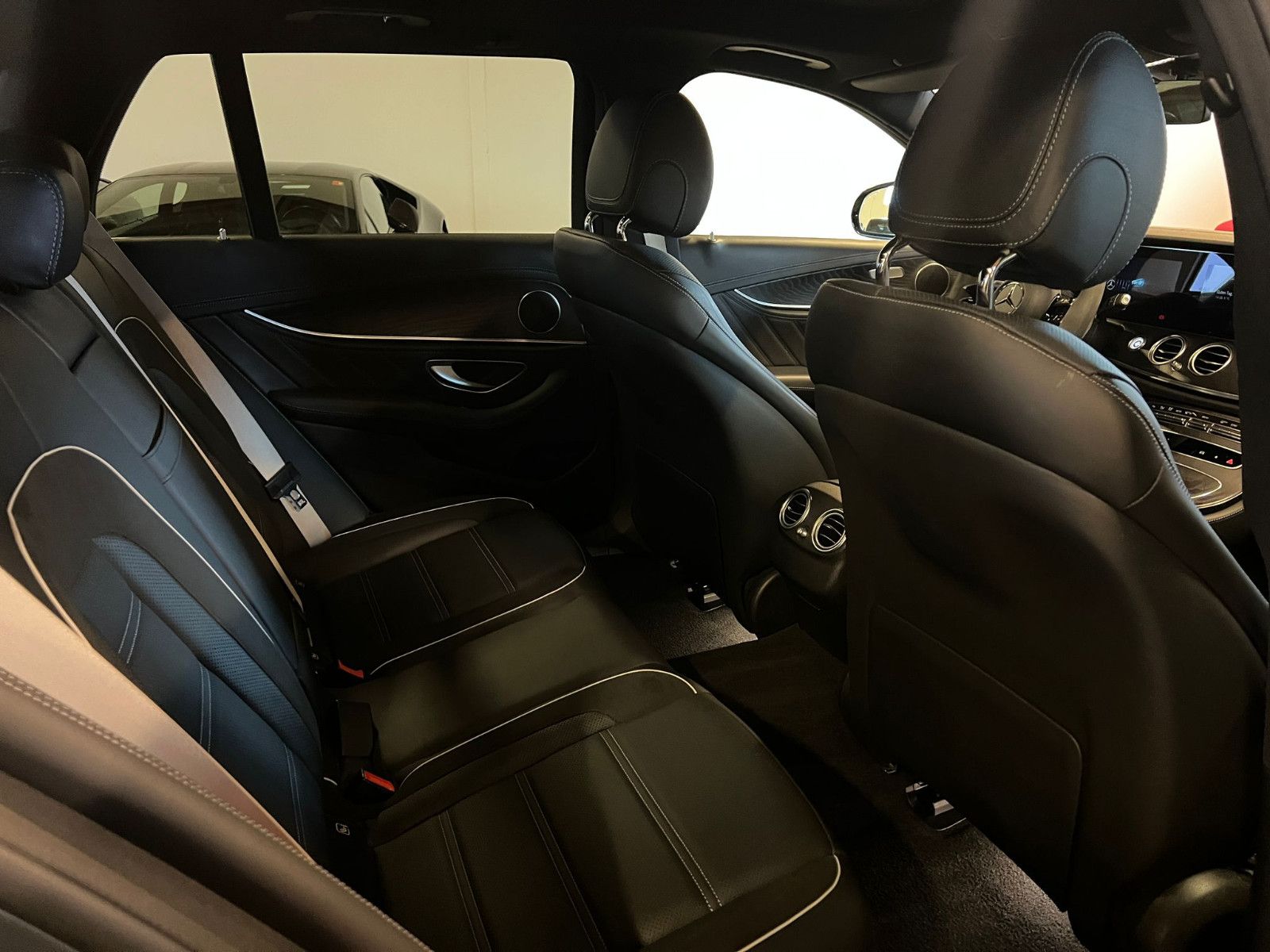 Mercedes-Benz E 63 S AMG 4Matic-AMG-PERFORMANCE-SPORTABGAS.- foto 24