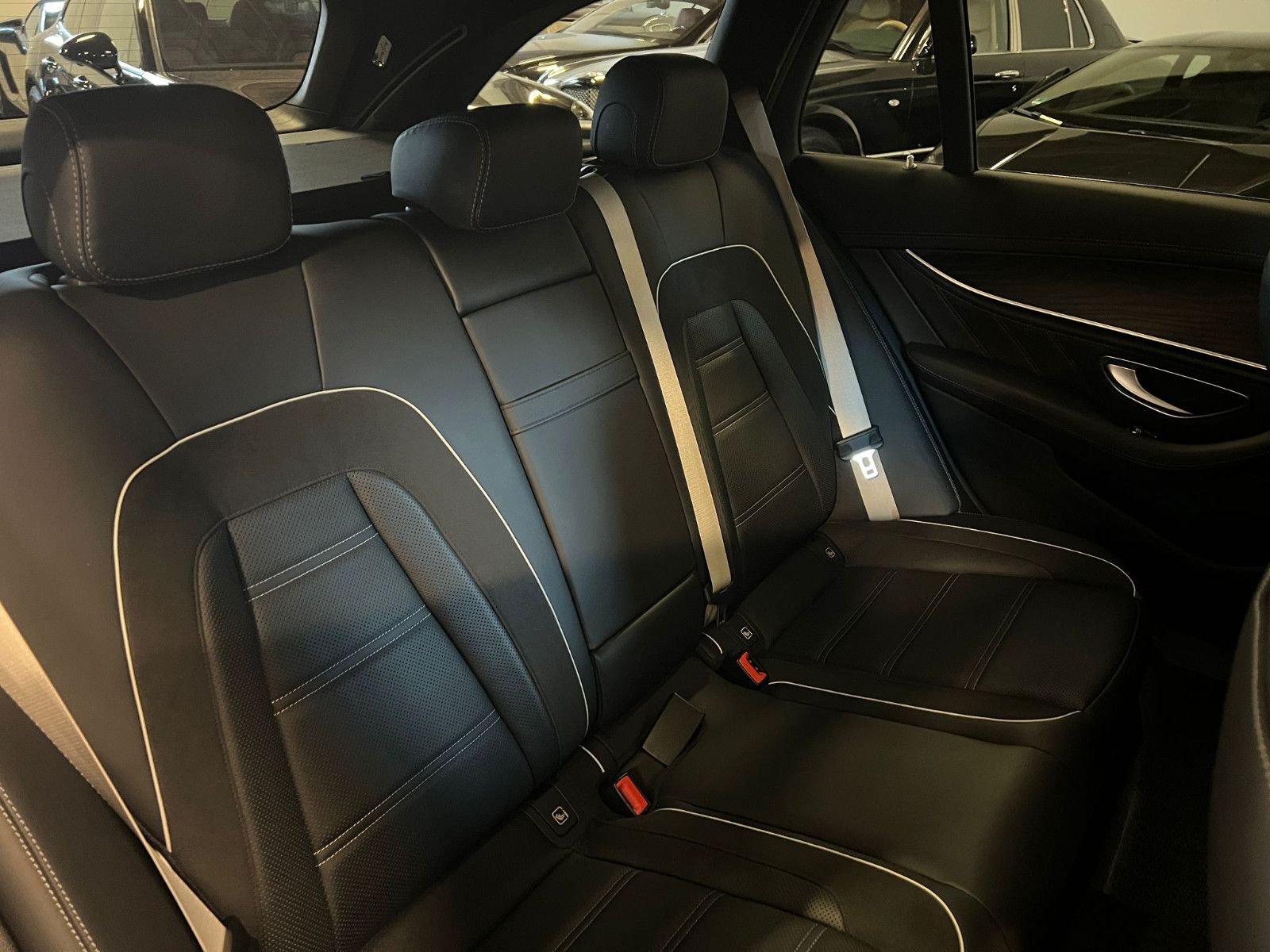 Mercedes-Benz E 63 S AMG 4Matic-AMG-PERFORMANCE-SPORTABGAS.- foto 25