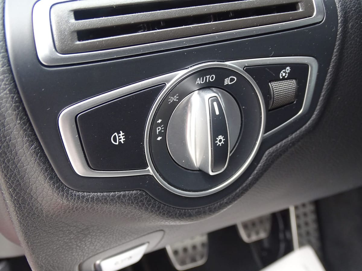 Mercedes-Benz C 180 COUPE*AMG LINE*NAVI*RFK*LED*SHZG*CAR PLAY* foto 14