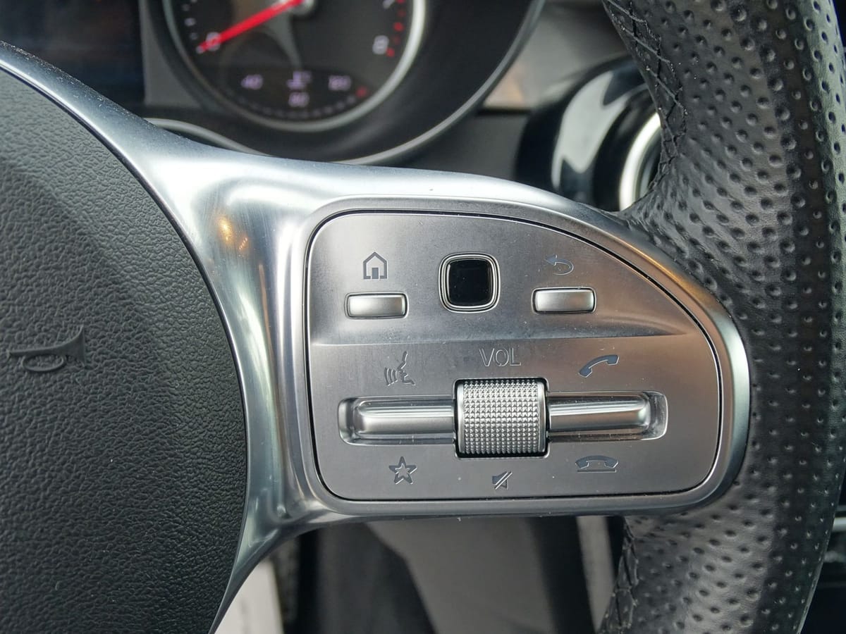 Mercedes-Benz C 180 COUPE*AMG LINE*NAVI*RFK*LED*SHZG*CAR PLAY* foto 16