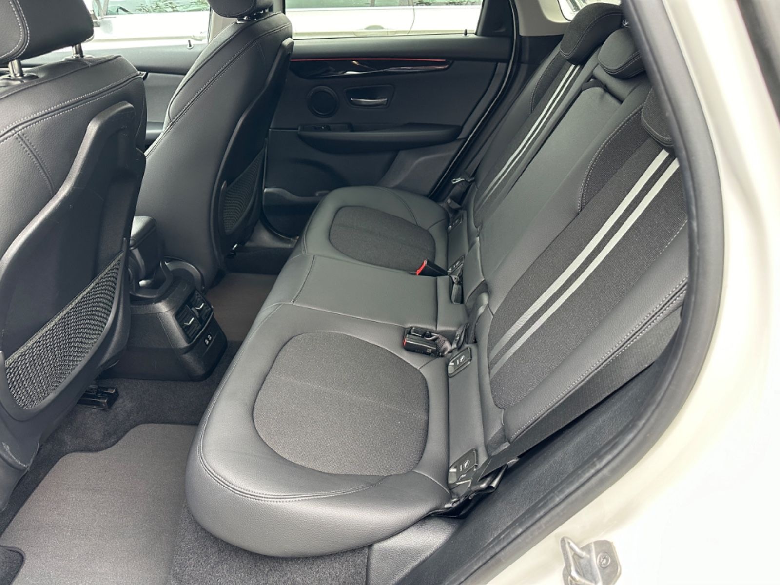 BMW 2 Active Tourer 225 xe Sport Line foto 5
