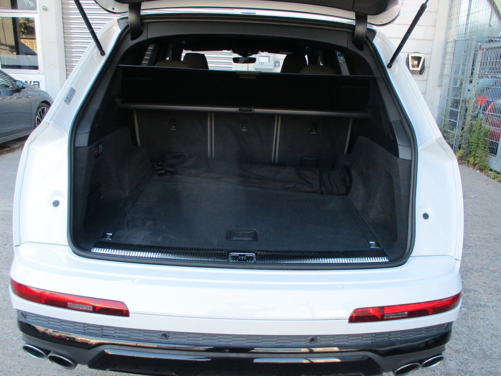 Audi SQ7 4.0 TDI quattro foto 12