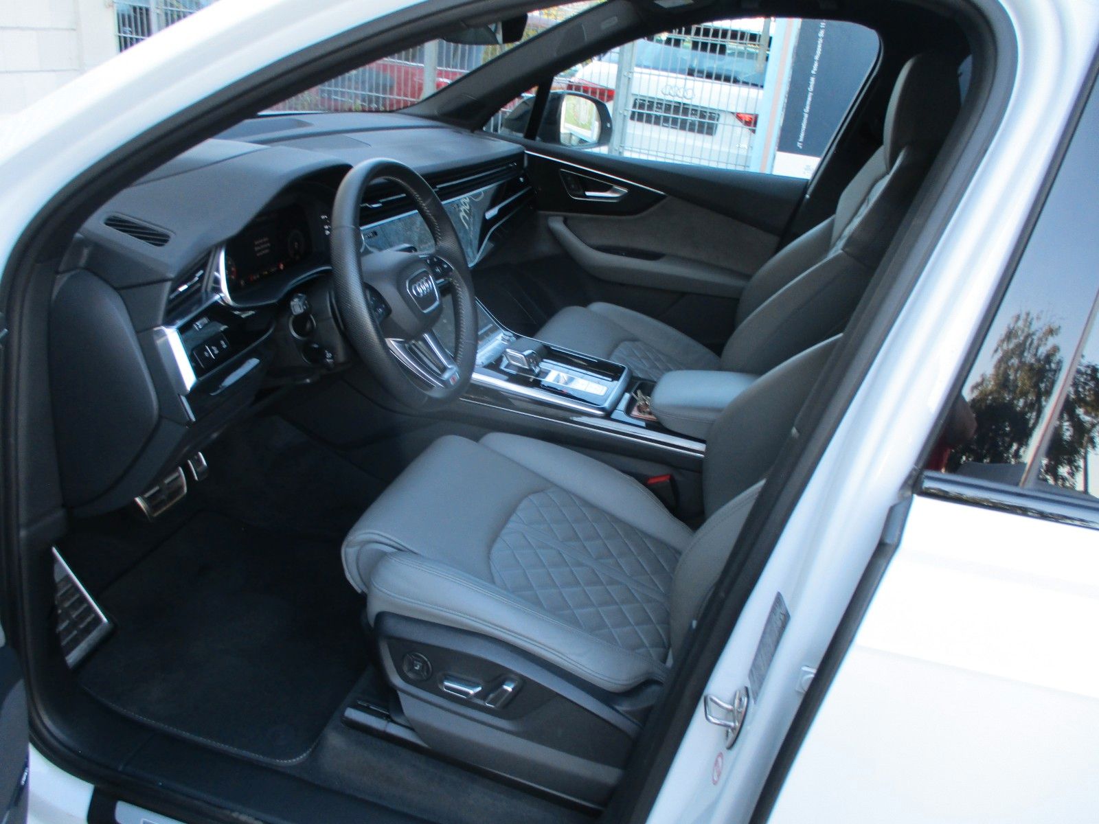 Audi SQ7 4.0 TDI quattro foto 6