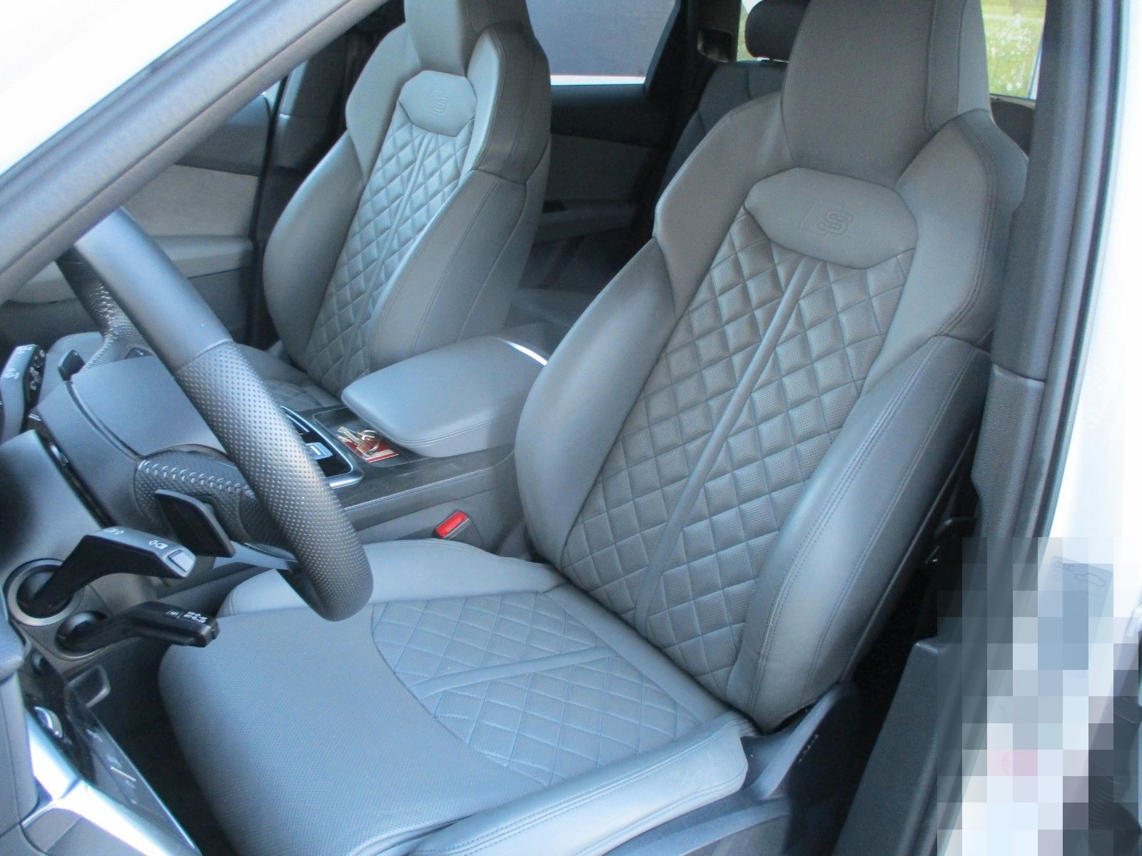 Audi SQ7 4.0 TDI quattro foto 7