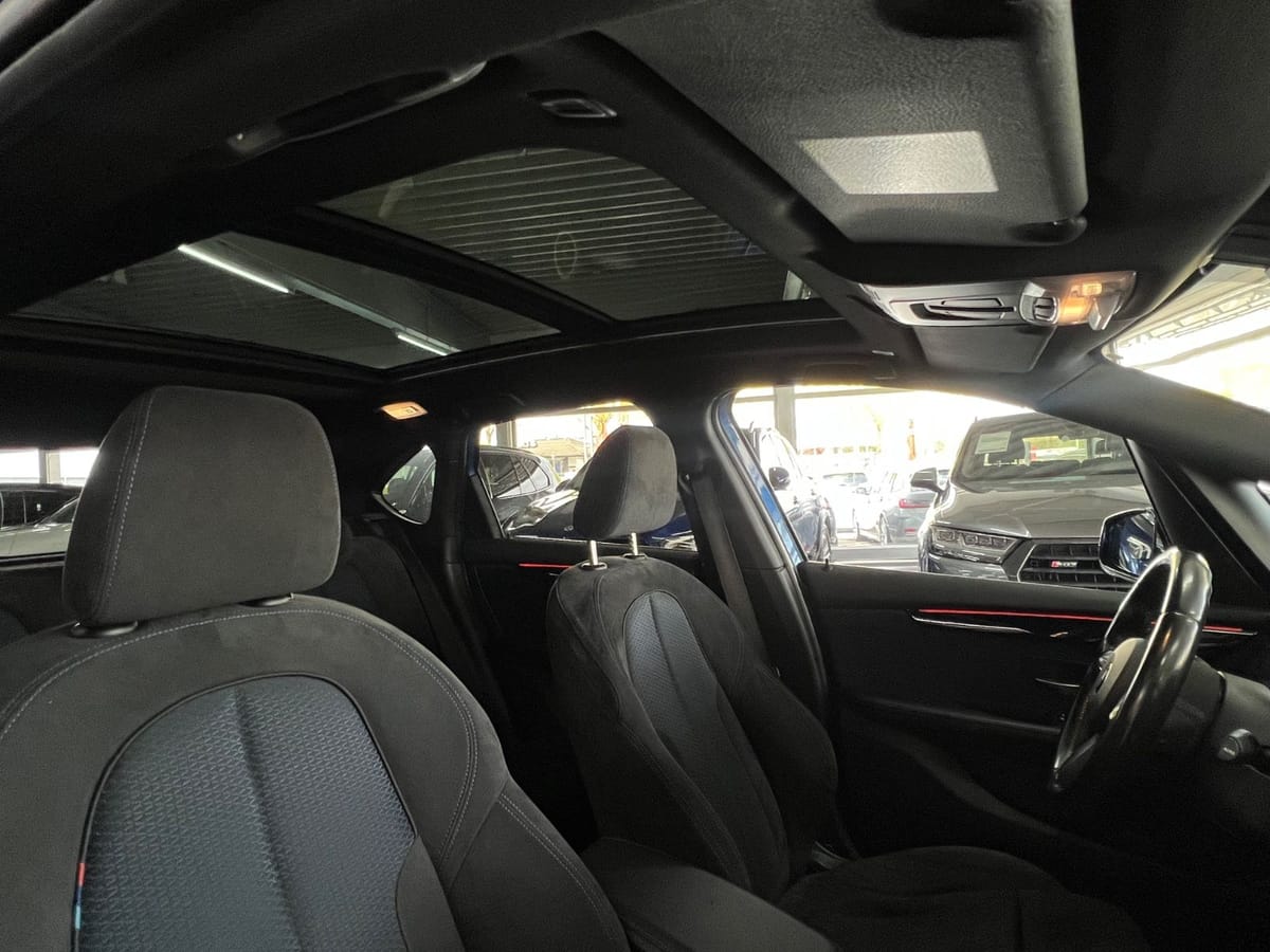 BMW 220d Active Tourer xD LED+Kamera+AHK+DDC+Pano foto 17