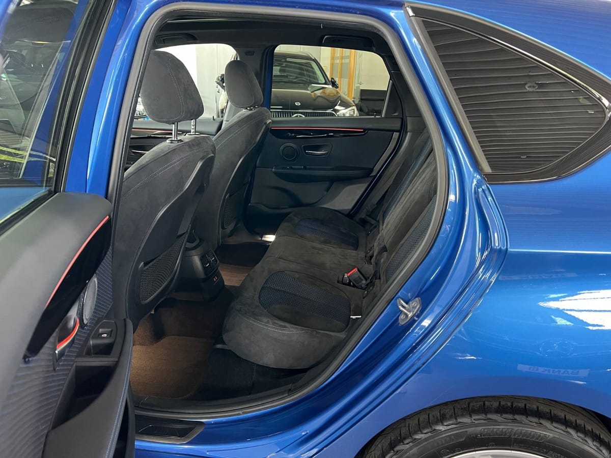 BMW 220d Active Tourer xD LED+Kamera+AHK+DDC+Pano foto 24