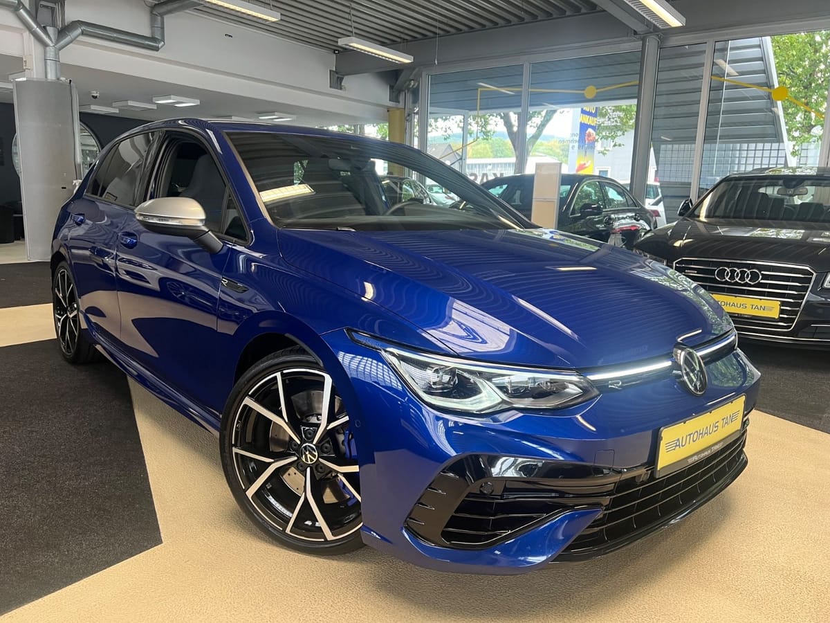 Volkswagen Golf VIII Lim. R 4Motion LAPIZ BLUE KAMERA IQ