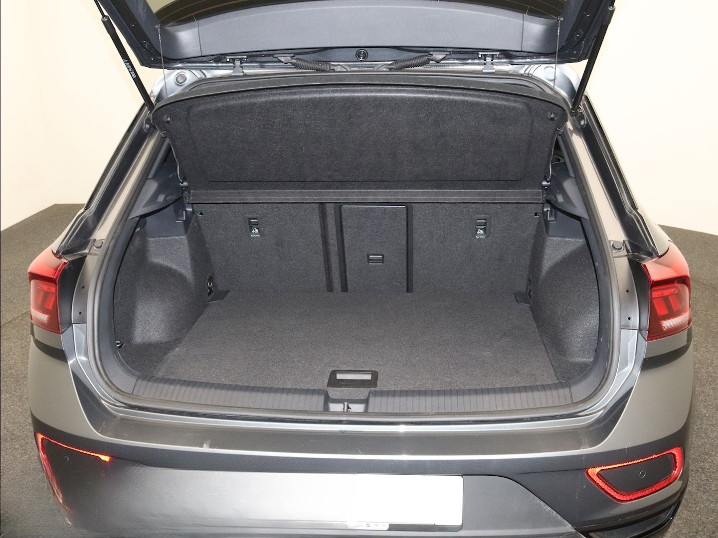 Volkswagen T-Roc 1.5 TSI DSG Black Style AHK NAVI KAMERA foto 21