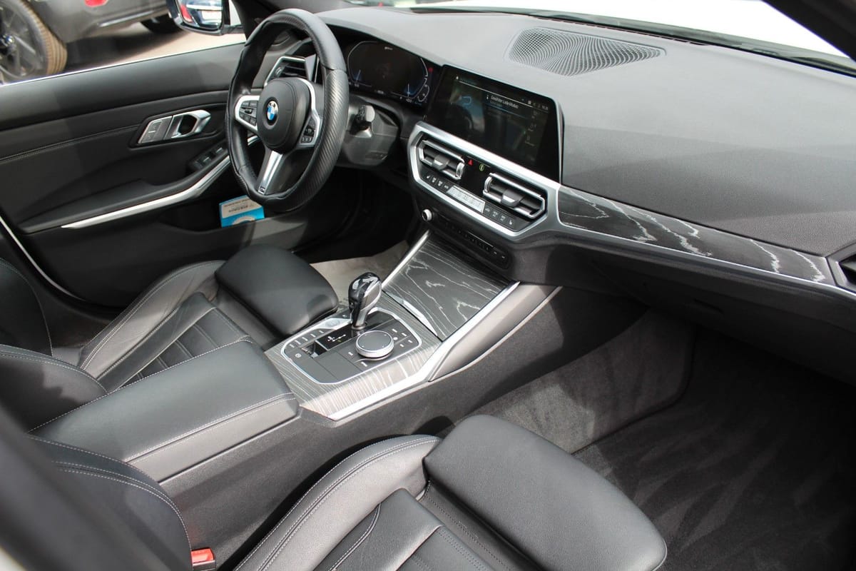 BMW 330e M-SPORTPAKET PANORAMA KAMERA HUD AHK foto 23