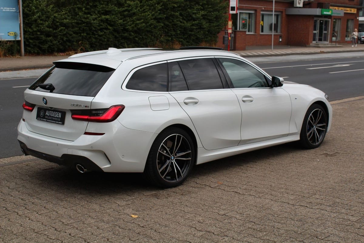 BMW 330e M-SPORTPAKET PANORAMA KAMERA HUD AHK foto 9
