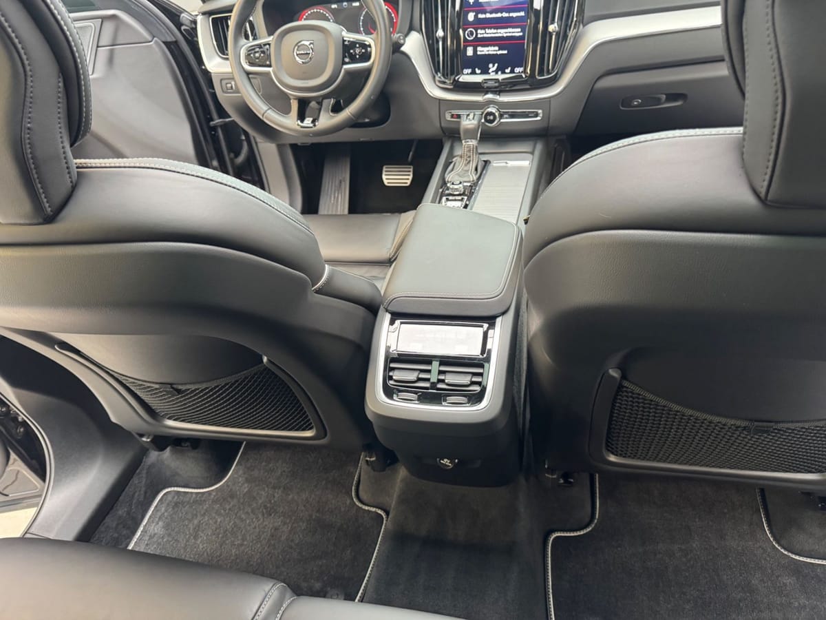 Volvo XC 60 XC60 R Design AWD foto 9