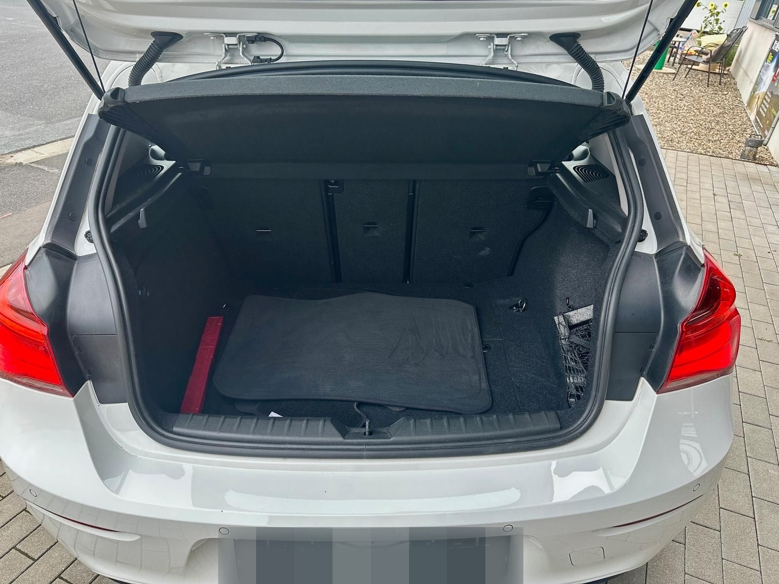 BMW 118i Steptronic Sport Line Navi, Sitzh., LED foto 11