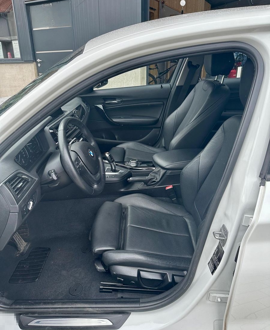 BMW 118i Steptronic Sport Line Navi, Sitzh., LED foto 9