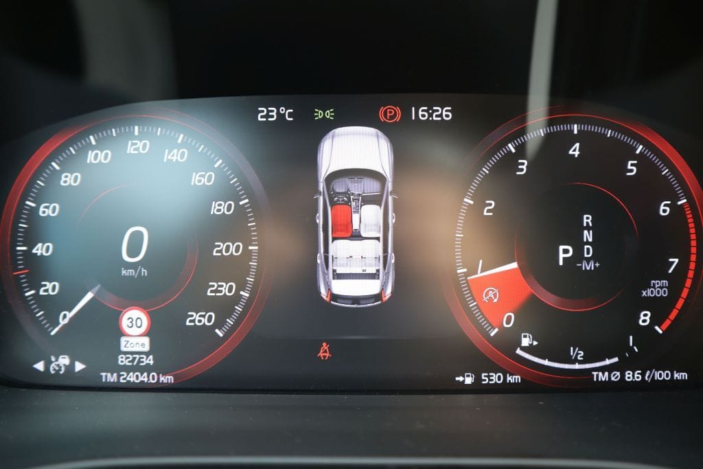 Volvo XC40 T4 AWD Geartronic R-Design NAVI R-CAM BLIS foto 19