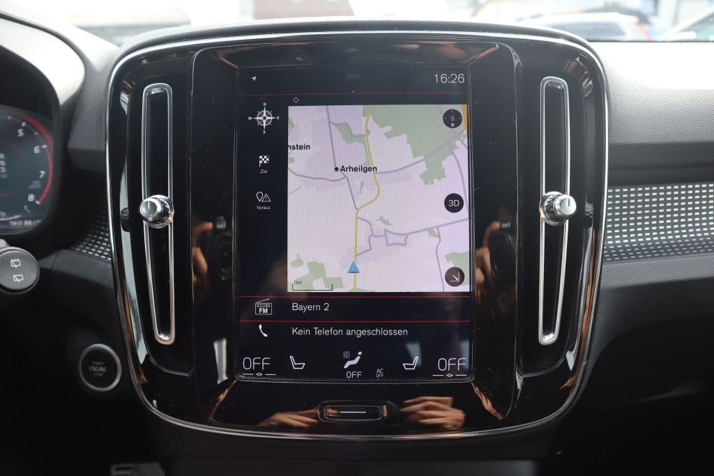Volvo XC40 T4 AWD Geartronic R-Design NAVI R-CAM BLIS foto 20